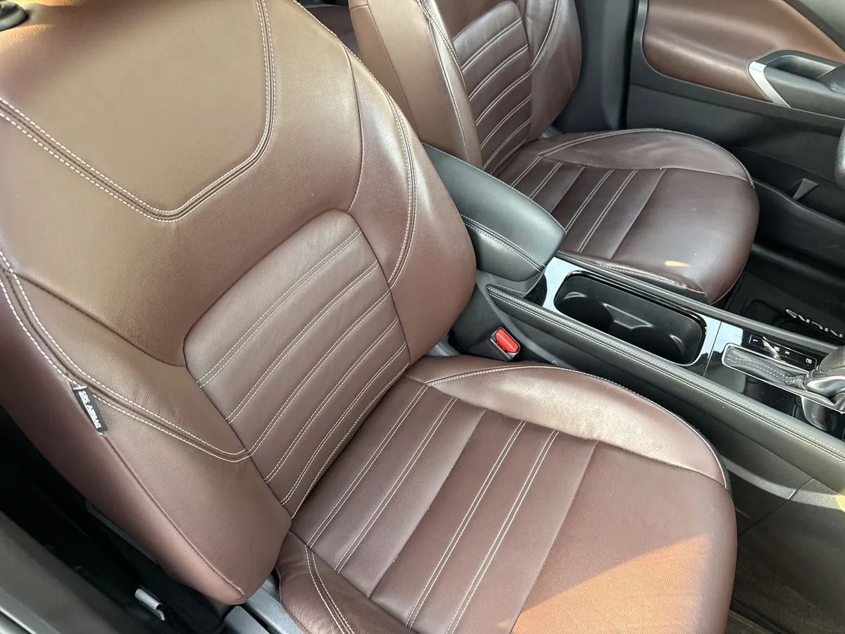 Nissan Kicks 1.6 Exclusive Rock Edition 4x2 Cvt At 5p año 2024