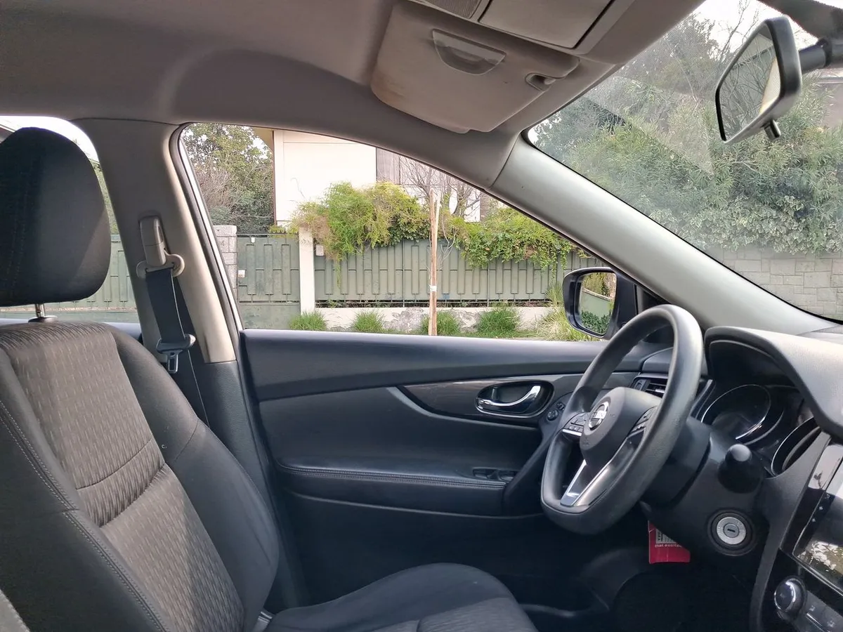 Nissan X-Trail 2.5 Sense 4x2 2row Cvt At 5p año 2019