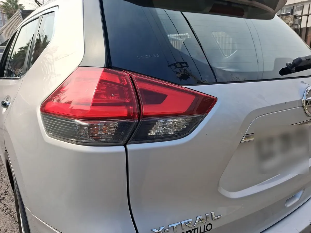 Nissan X-Trail 2.5 Sense 4x2 2row Cvt At 5p año 2019