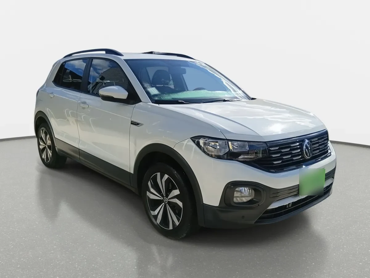 Volkswagen T-Cross 1.0 Tsi Comfortline 4x2 Mt5 5p año 2023