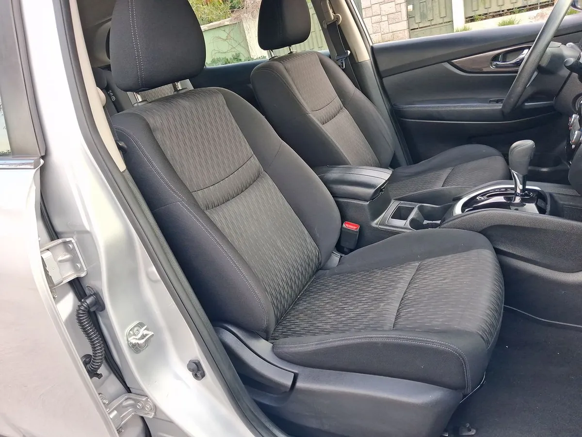 Nissan X-Trail 2.5 Sense 4x2 2row Cvt At 5p año 2019