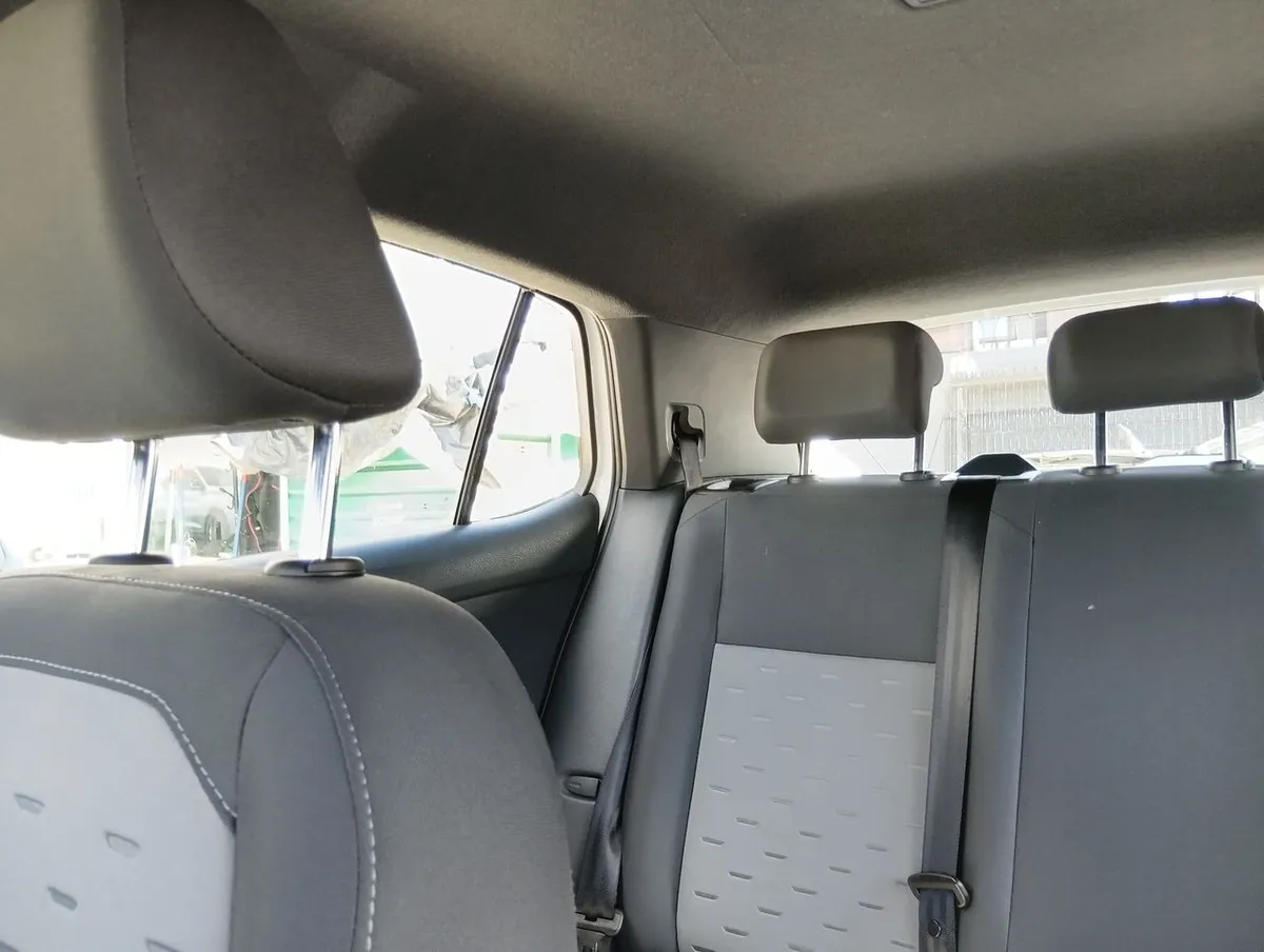 Volkswagen T-Cross 1.0 Tsi Comfortline 4x2 Mt5 5p año 2023