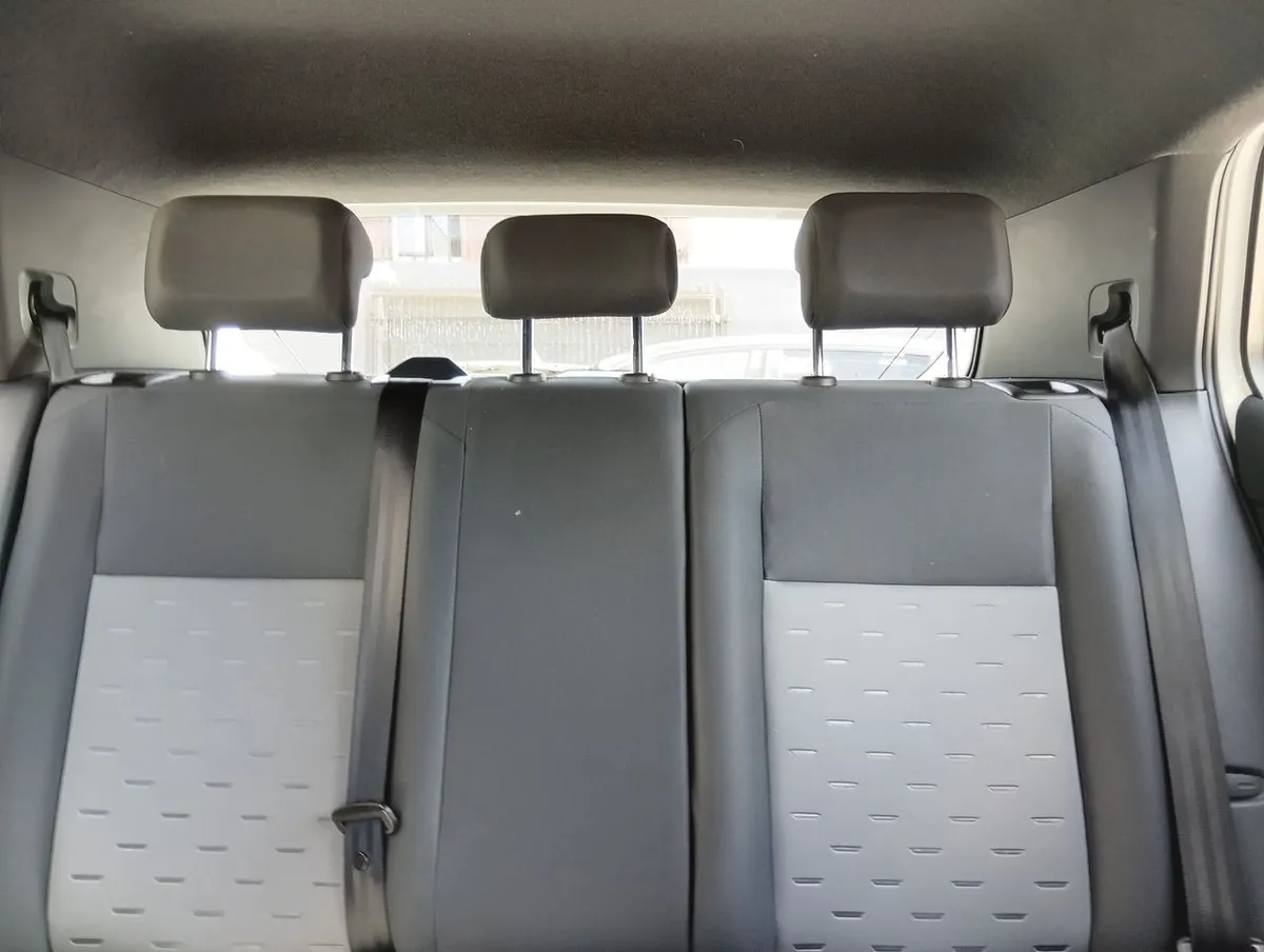 Volkswagen T-Cross 1.0 Tsi Comfortline 4x2 Mt5 5p año 2023