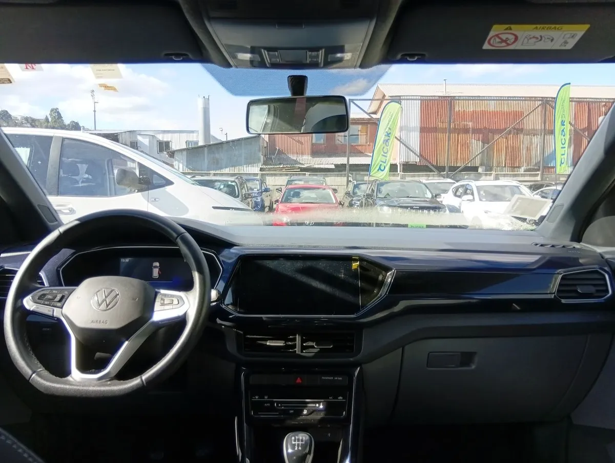 Volkswagen T-Cross 1.0 Tsi Comfortline 4x2 Mt5 5p año 2023