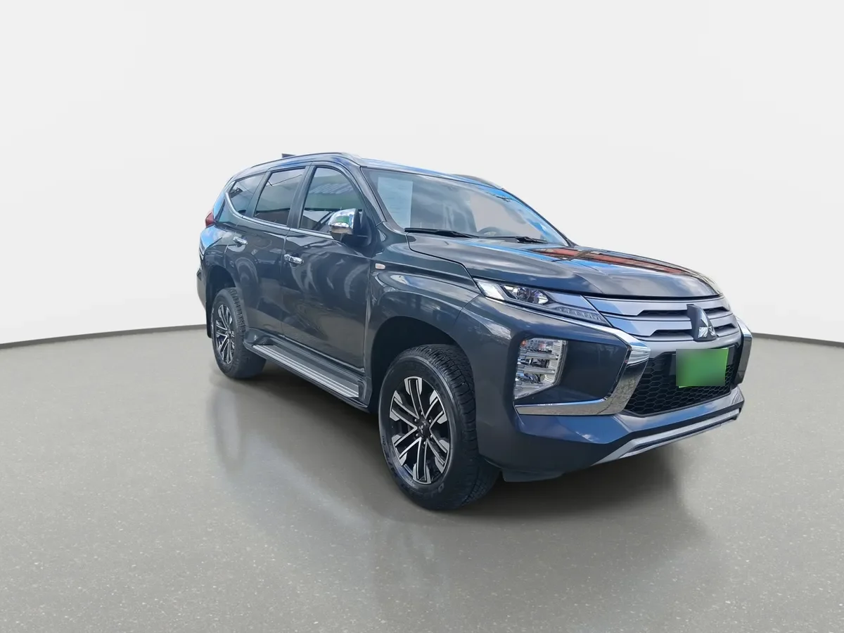 Mitsubishi Montero Sport 3.0 4x2 At 5p año 2024