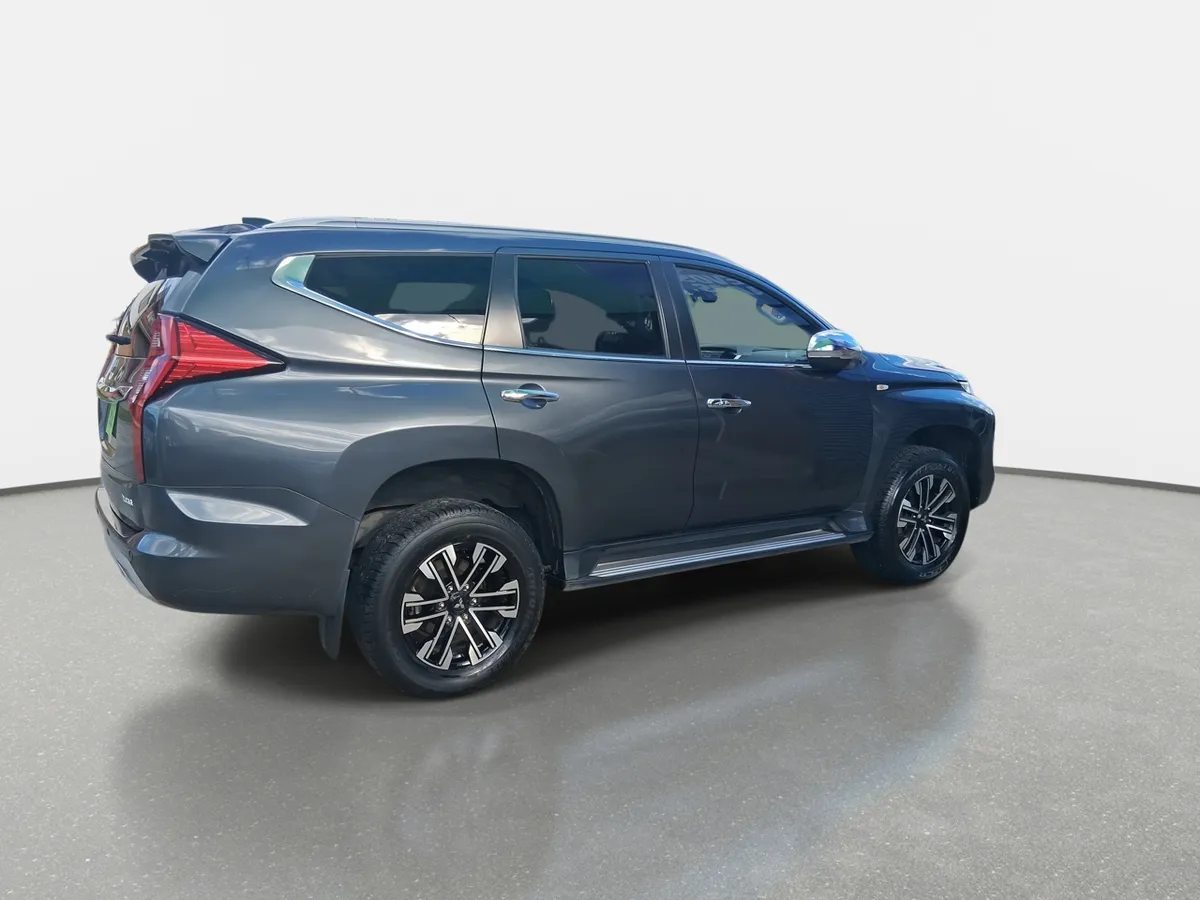 Mitsubishi Montero Sport 3.0 4x2 At 5p año 2024