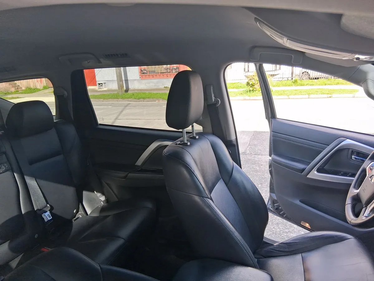 Mitsubishi Montero Sport 3.0 4x2 At 5p año 2024