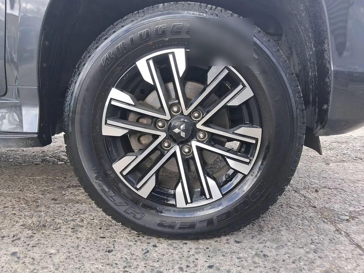 Mitsubishi Montero Sport 3.0 4x2 At 5p año 2024