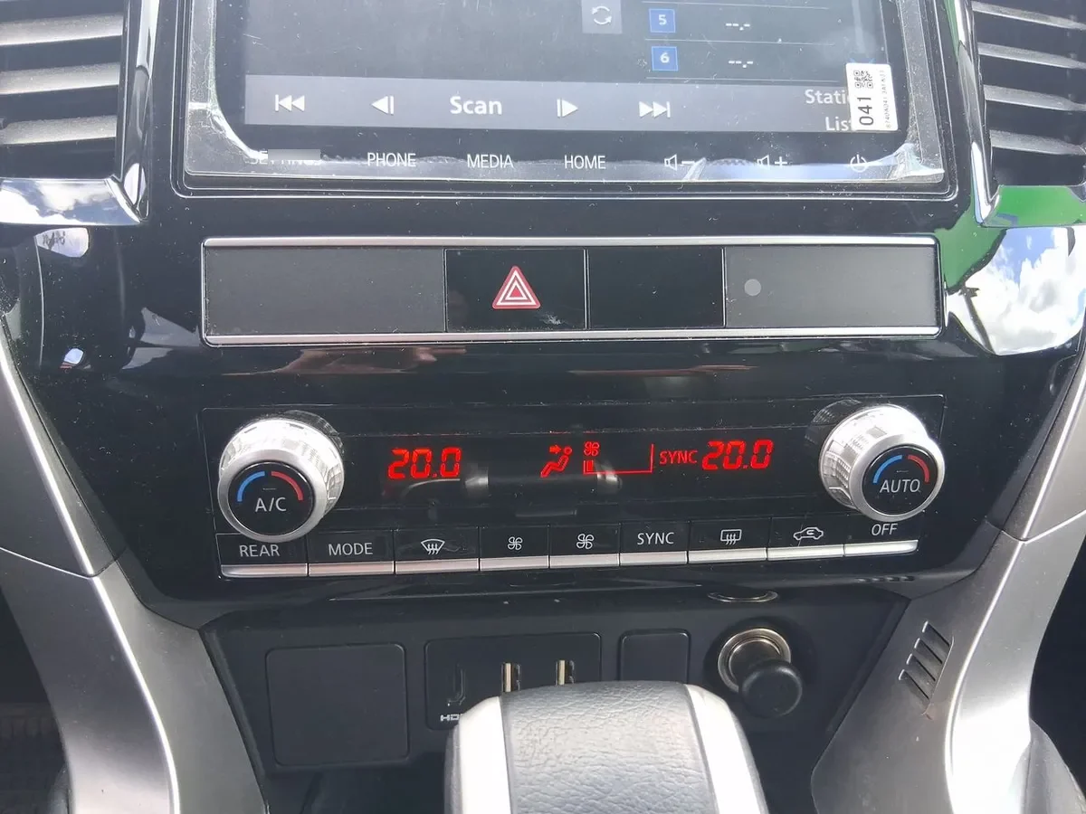 Mitsubishi Montero Sport 3.0 4x2 At 5p año 2024