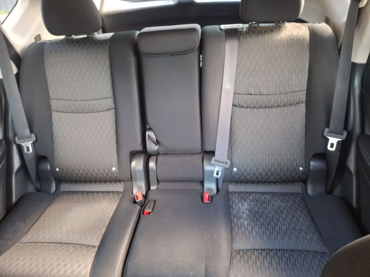 Nissan X-Trail 2.5 Sense Mc 4x2 2row Cvt At 5p año 2022