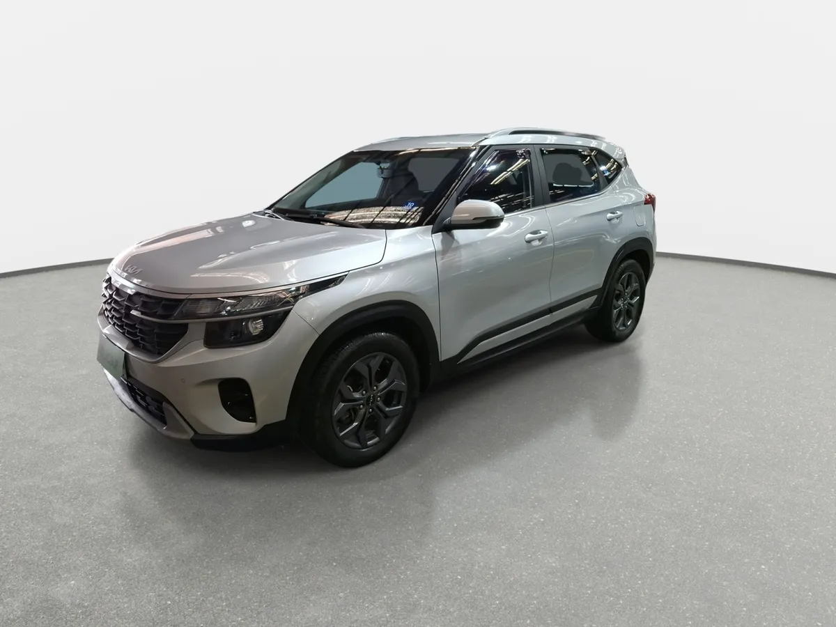 Kia Seltos 1.5 Ex 4x2 6mt 5p año 2024