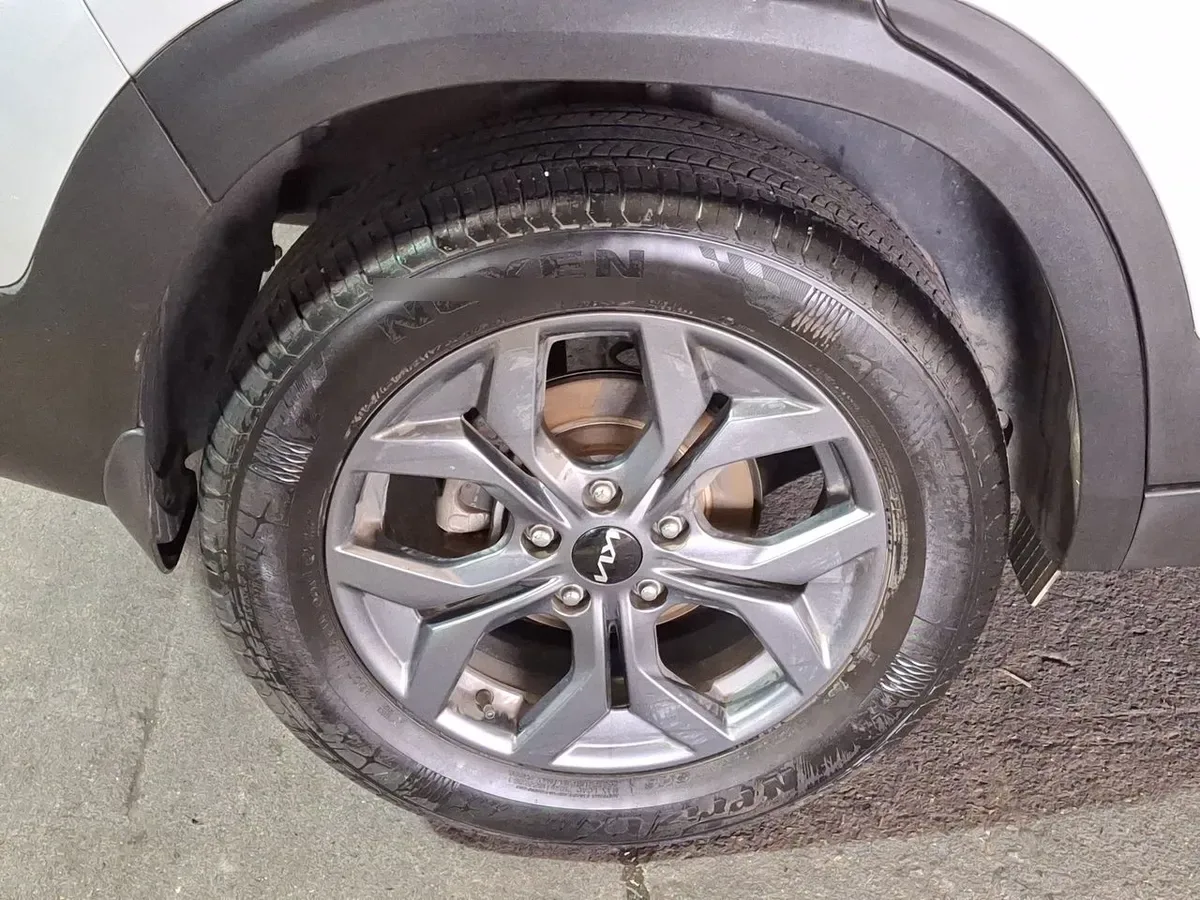 Kia Seltos 1.5 Ex 4x2 6mt 5p año 2024