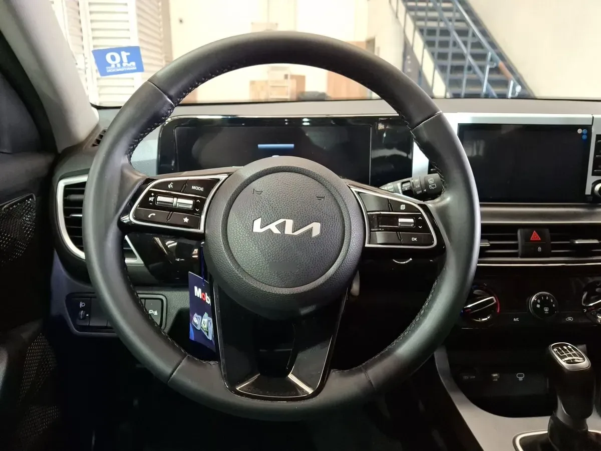 Kia Seltos 1.5 Ex 4x2 6mt 5p año 2024