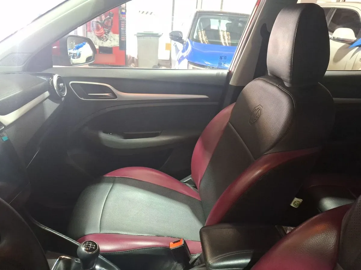 MG Mg Zs 1.5 Std 4x2 Mt 5p año 2023