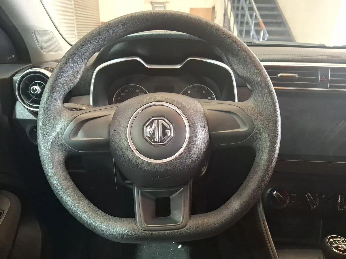 MG Mg Zs 1.5 Std 4x2 Mt 5p año 2023