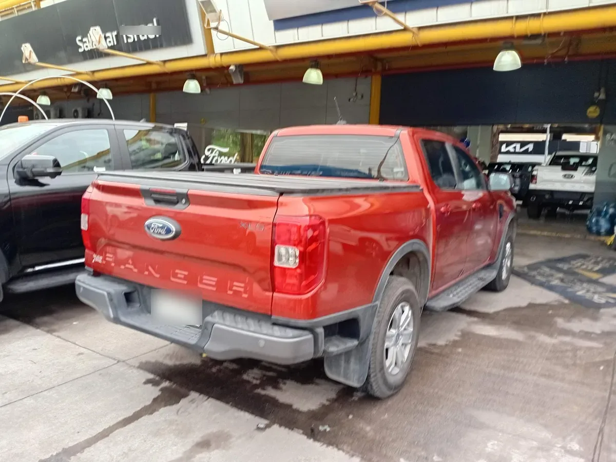 Ford Ranger 2.0 Xls Diesel 4x2 Dob. Cab. Mt 4p año 2024
