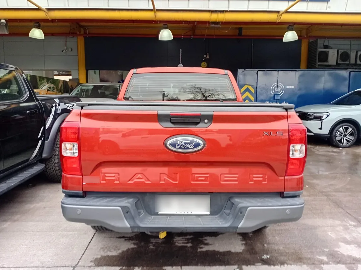 Ford Ranger 2.0 Xls Diesel 4x2 Dob. Cab. Mt 4p año 2024