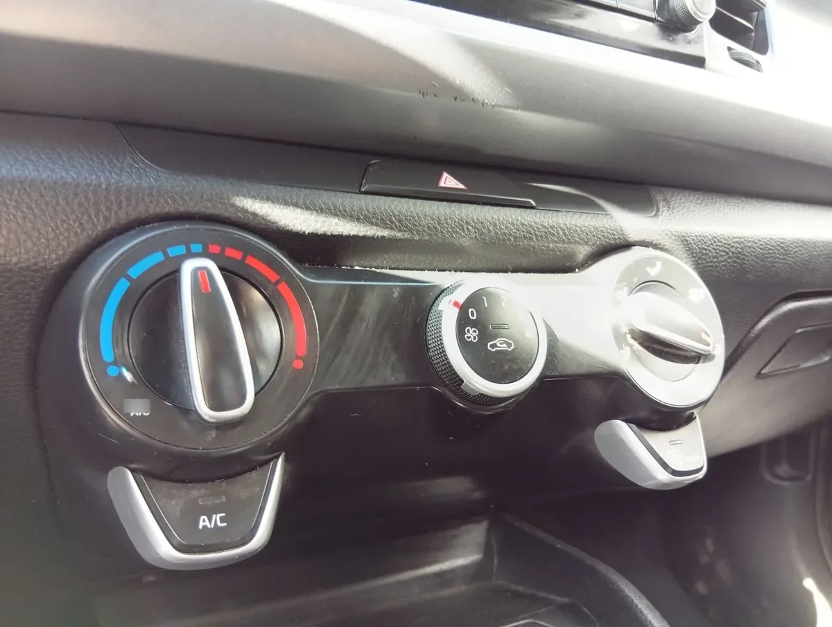 Kia Rio4 1.4 Lx 4x2 Ac Dab 6mt 4p año 2023