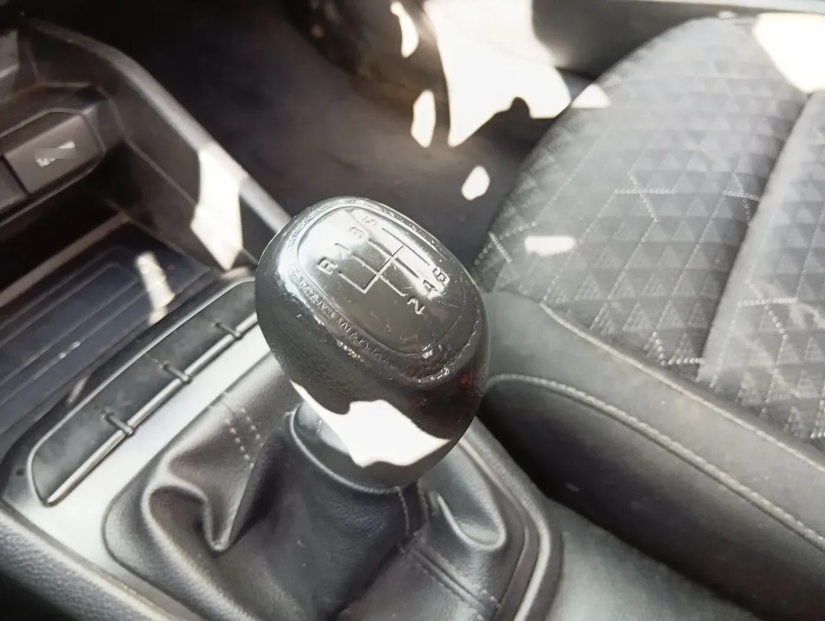 Kia Rio4 1.4 Lx 4x2 Ac Dab 6mt 4p año 2023