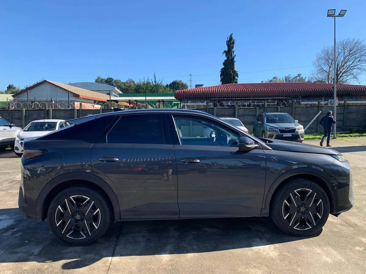 Peugeot 3008 1.2 Gt Mhev 4x2 136 Edct At 5p año 2026