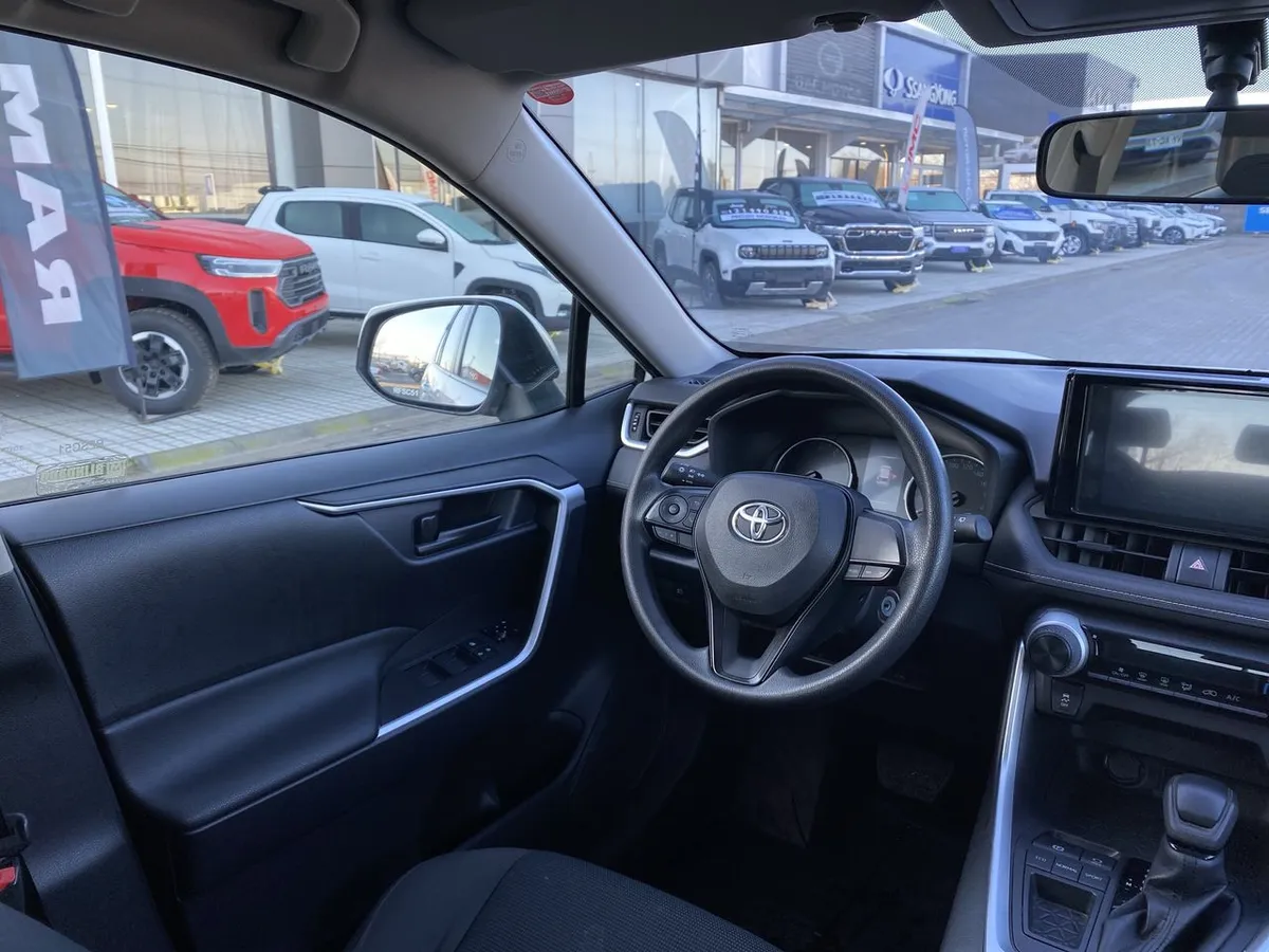 Toyota Rav 4 2.0 Le 4x2 Cvt At 5p año 2022