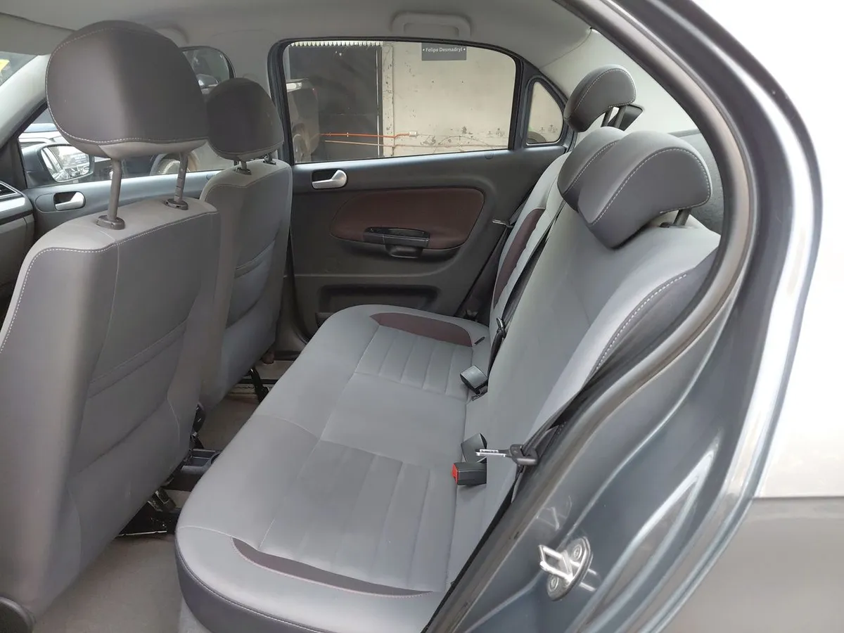 Volkswagen Voyage Nuevo 1.6 Highline Mt 4p año 2021