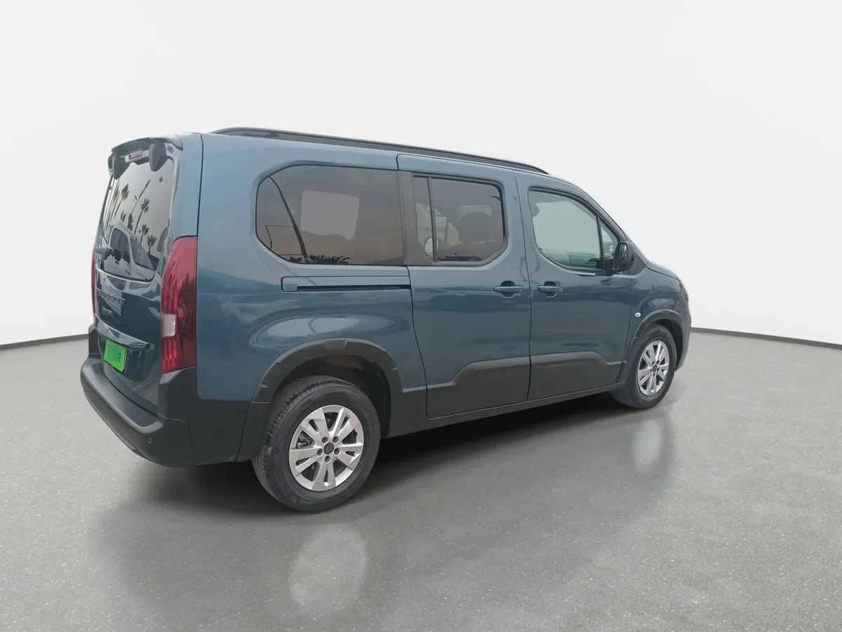 Peugeot Rifter 1.5 Allure Bluehdi Diesel 130hp 4x2 Eat8 5p año 2025
