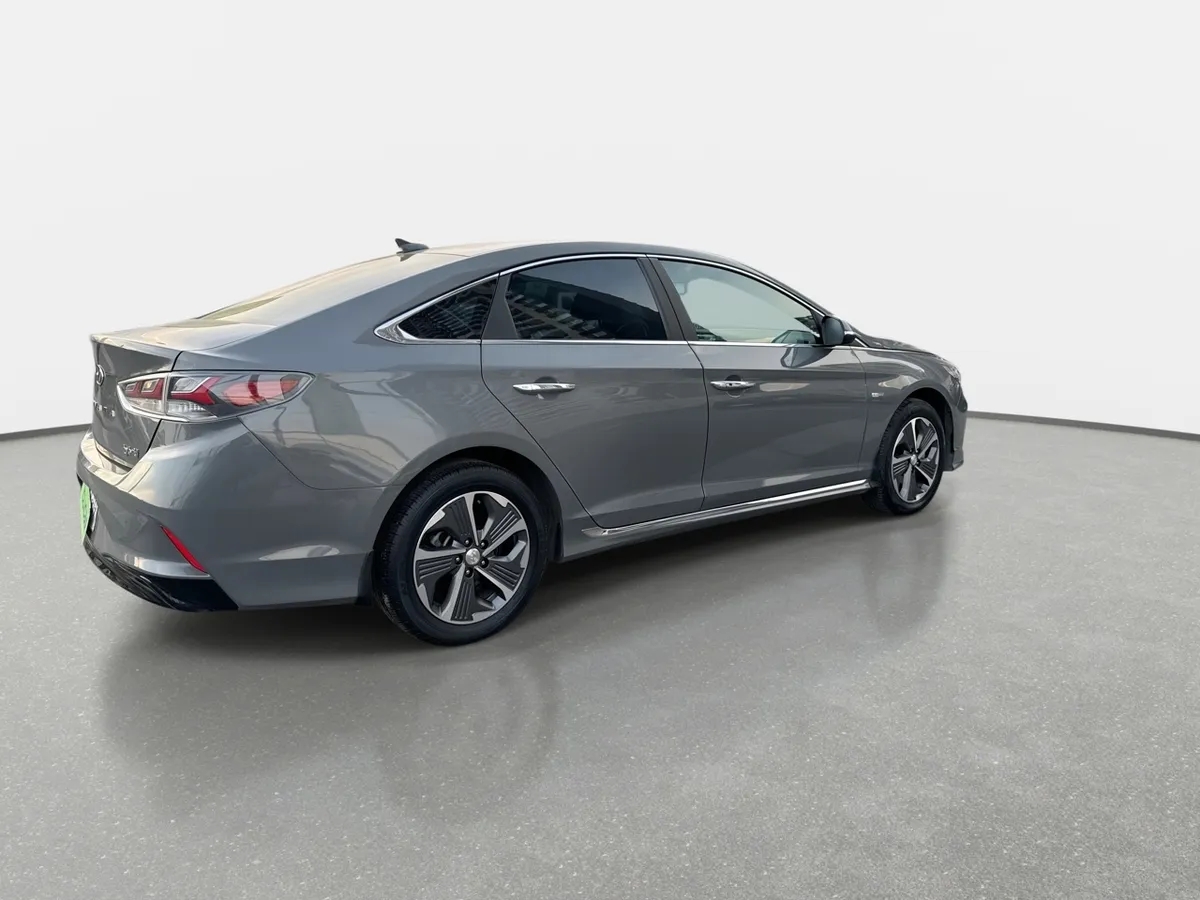 Hyundai Sonata 2.0 Hybrid Lf Hev Value 4x2 At 4p año 2021