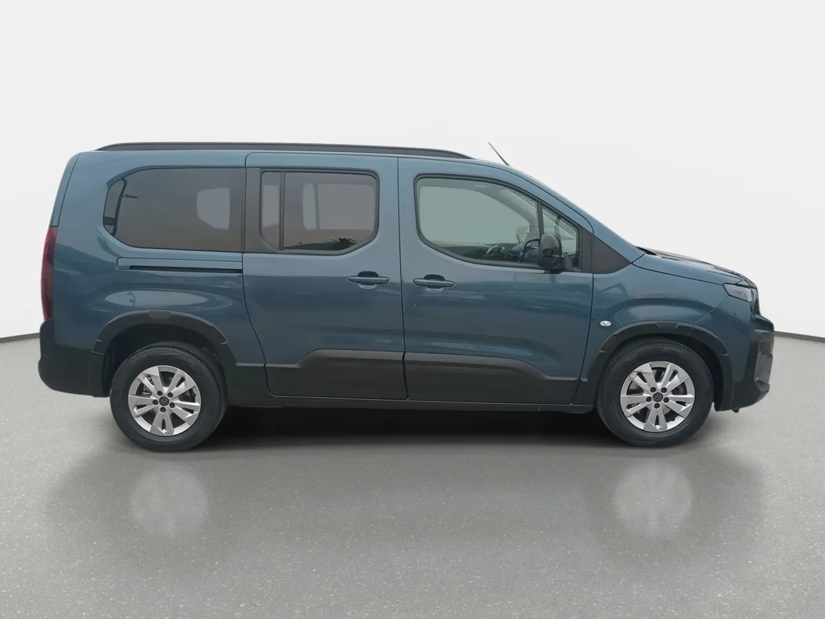 Peugeot Rifter 1.5 Allure Bluehdi Diesel 130hp 4x2 Eat8 5p año 2025