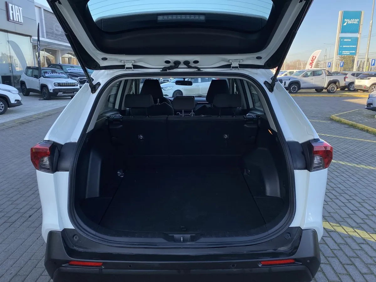 Toyota Rav 4 2.0 Le 4x2 Cvt At 5p año 2022