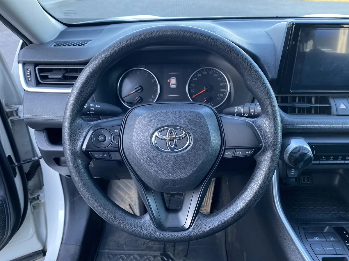 Toyota Rav 4 2.0 Le 4x2 Cvt At 5p año 2022