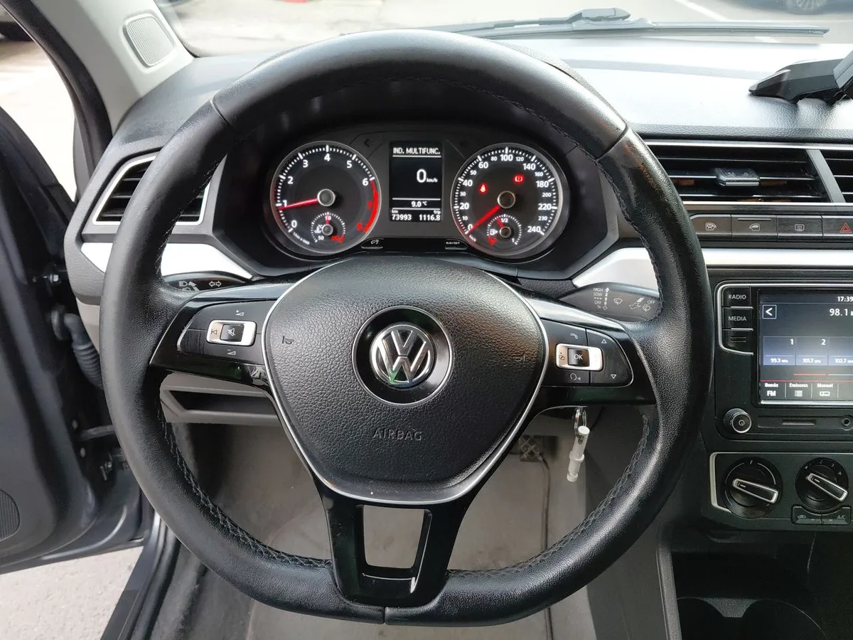 Volkswagen Voyage Nuevo 1.6 Highline Mt 4p año 2021