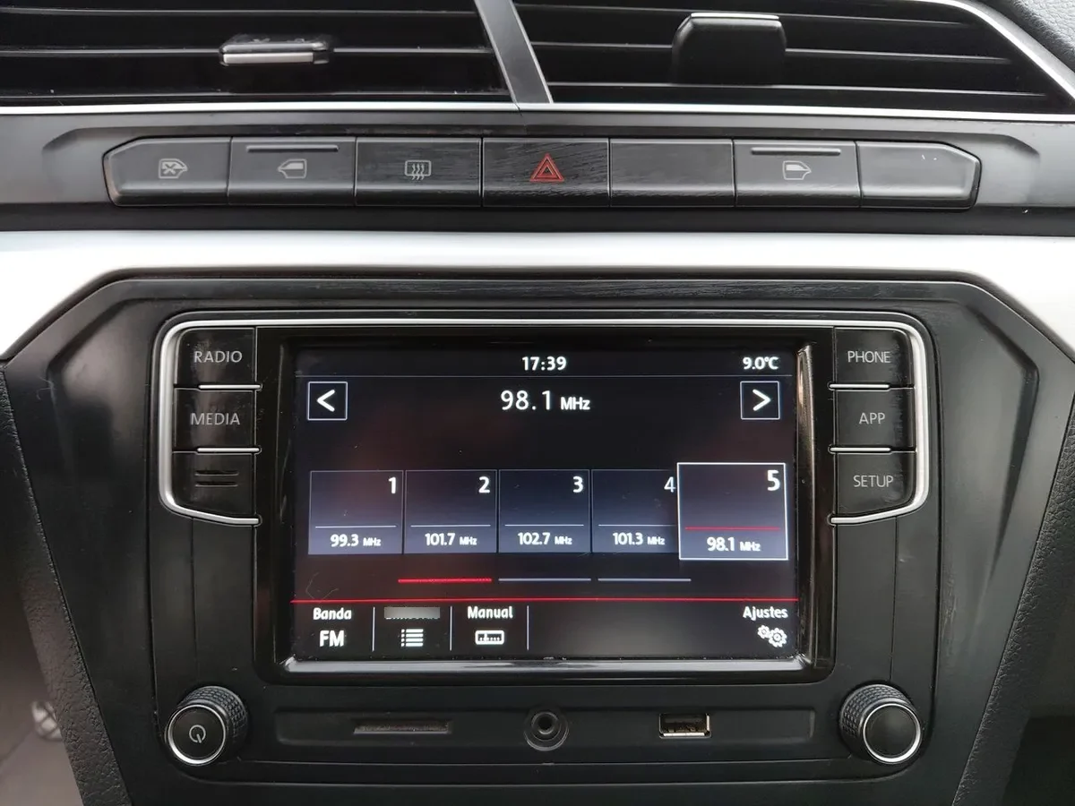 Volkswagen Voyage Nuevo 1.6 Highline Mt 4p año 2021