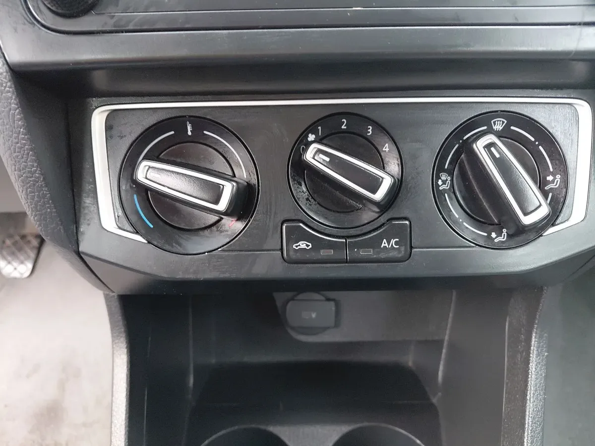 Volkswagen Voyage Nuevo 1.6 Highline Mt 4p año 2021