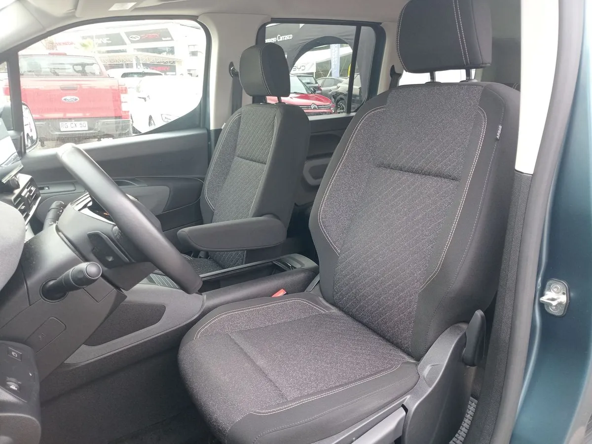 Peugeot Rifter 1.5 Allure Bluehdi Diesel 130hp 4x2 Eat8 5p año 2025
