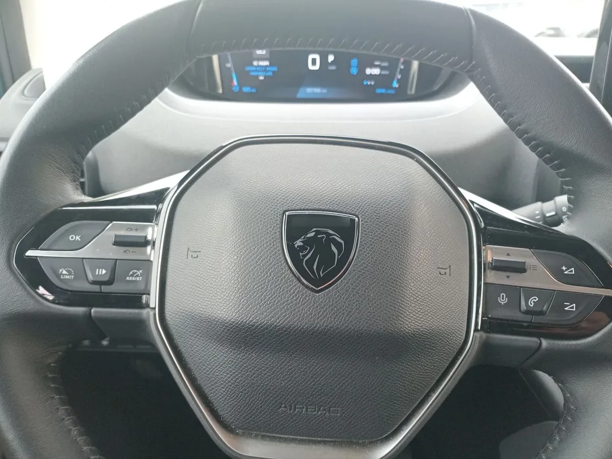 Peugeot Rifter 1.5 Allure Bluehdi Diesel 130hp 4x2 Eat8 5p año 2025