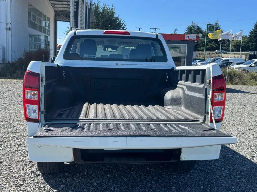 Mazda Bt-50 High 4x4 Mt 3.0 año 2022