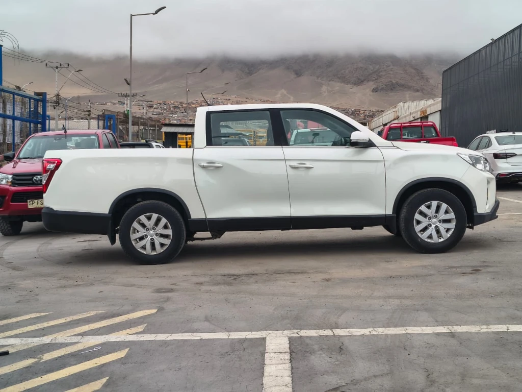 Ssangyong Grand Musso 2.2 4x2 Mt Full-Ql612 año 2023