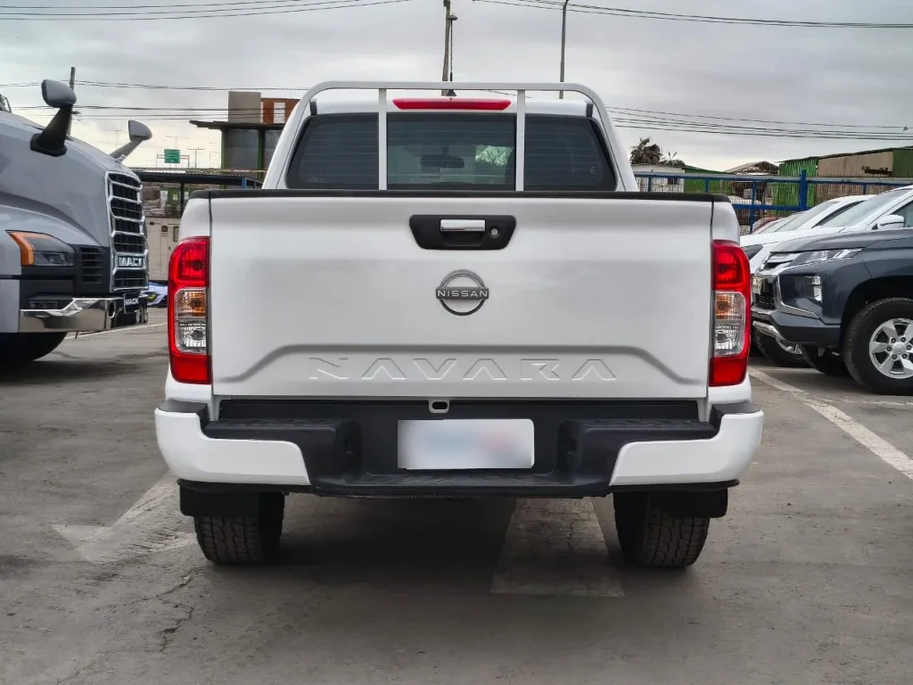 Nissan Navara Dc 4x2 2.3tdi Se año 2023