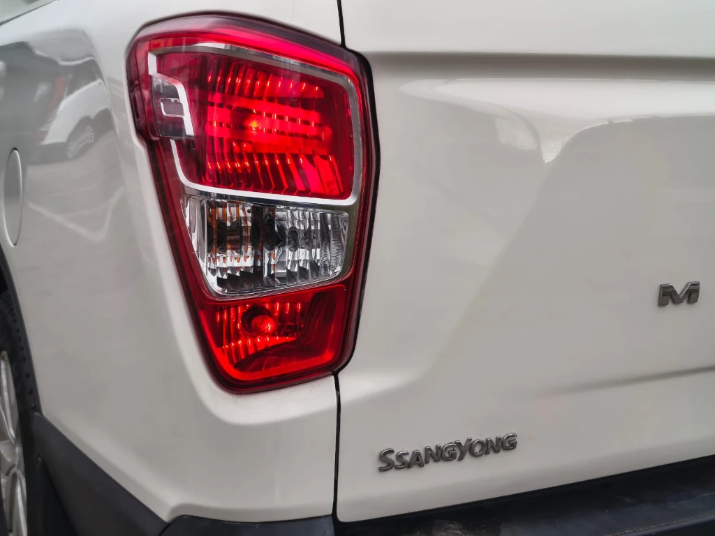 Ssangyong Grand Musso 2.2 4x2 Mt Full-Ql612 año 2023