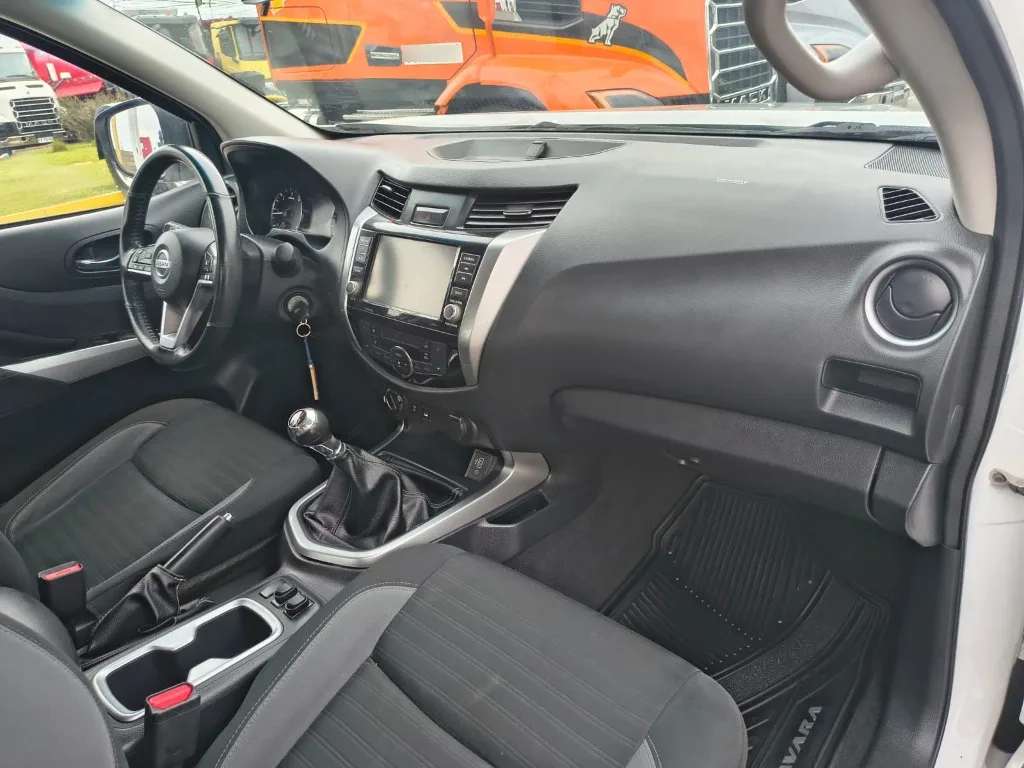 Nissan Navara Dc 4x4 2.3tdi Xe año 2023