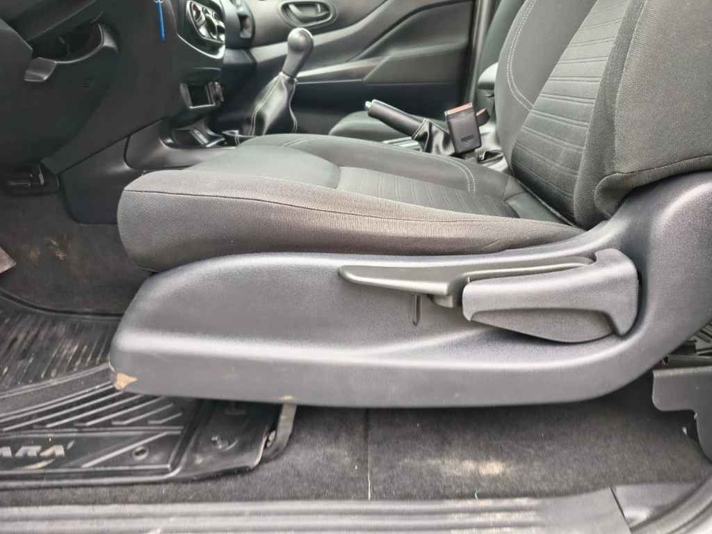 Nissan Navara Dc 4x2 2.3tdi Se año 2023