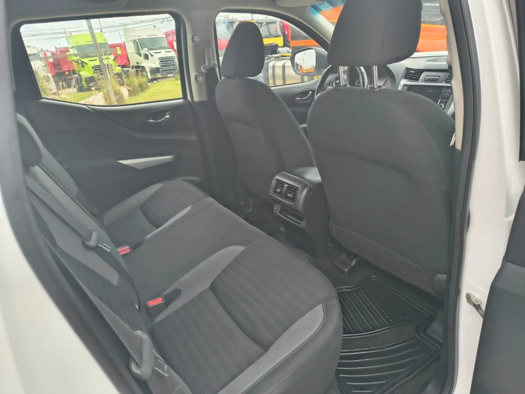 Nissan Navara Dc 4x4 2.3tdi Xe año 2023