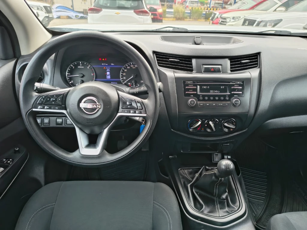 Nissan Navara Dc 4x2 2.3tdi Se año 2023
