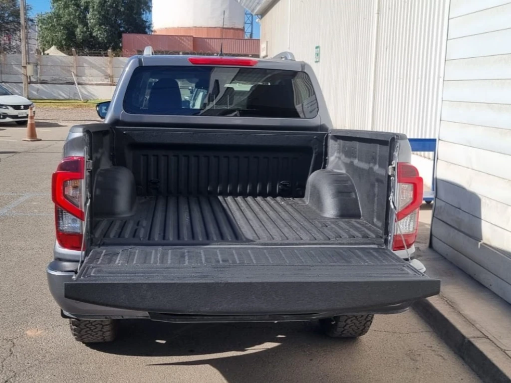 Nissan Navara Dc 4x4 2.3tdi Le año 2023