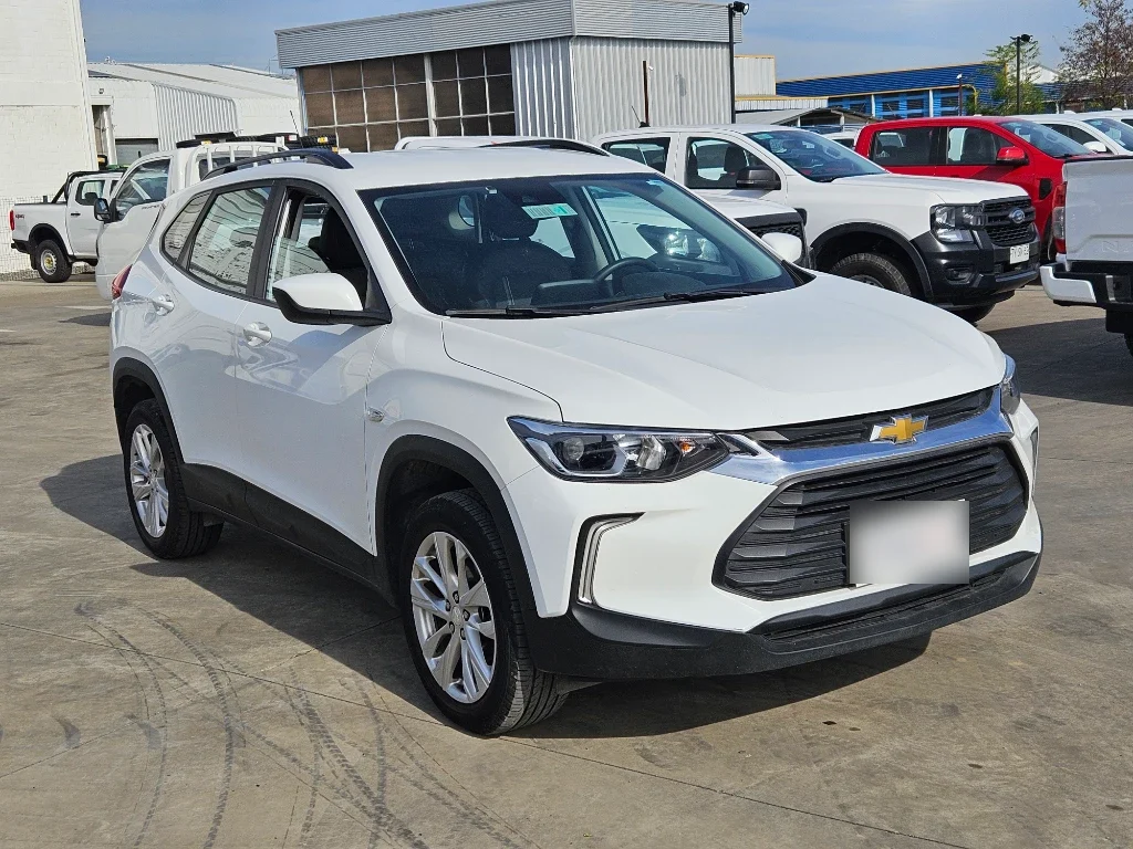 Chevrolet Tracker 1.2t Ltz R 4x2 At 5p año 2025