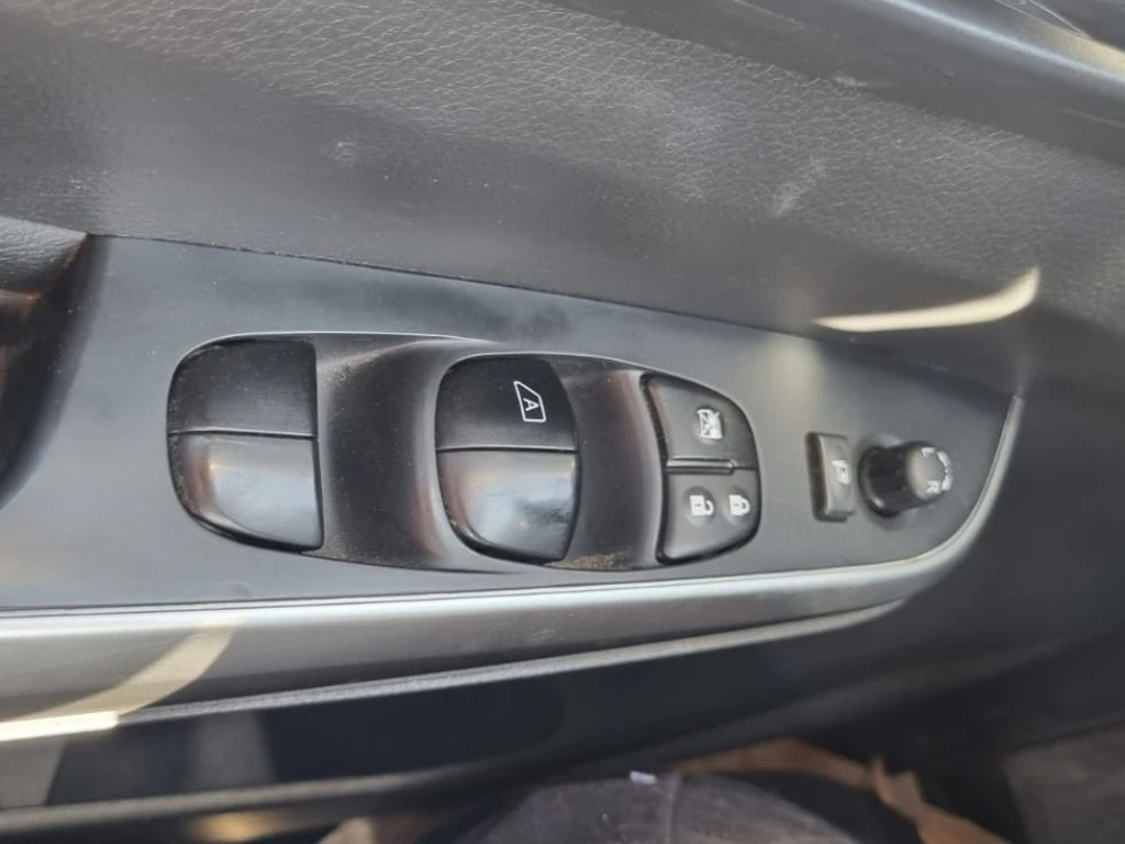 Nissan Navara Dc 4x4 2.3tdi Le año 2023