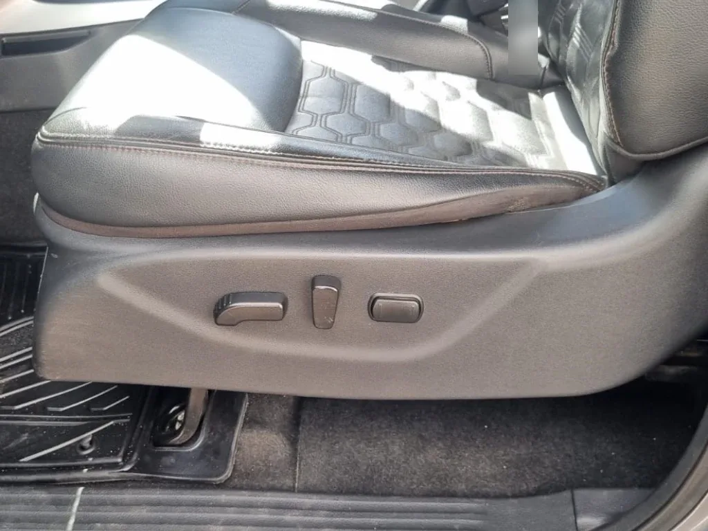 Nissan Navara Dc 4x4 2.3tdi Le año 2023