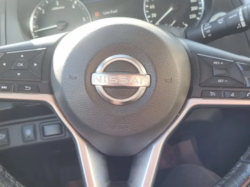 Nissan Navara Dc 4x4 2.3tdi Le año 2023