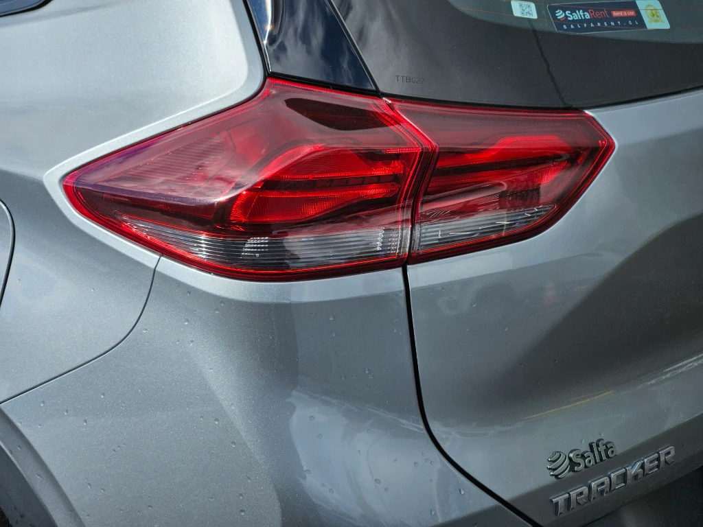Chevrolet Tracker 1.2t Ltz R 4x2 At 5p año 2025
